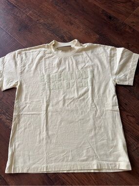 Essentials Butter yellow Raised Logo Short Sleeve Tee